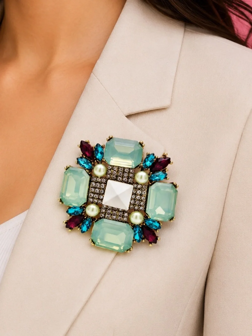 Art Deco Mint Green Crystal Brooch